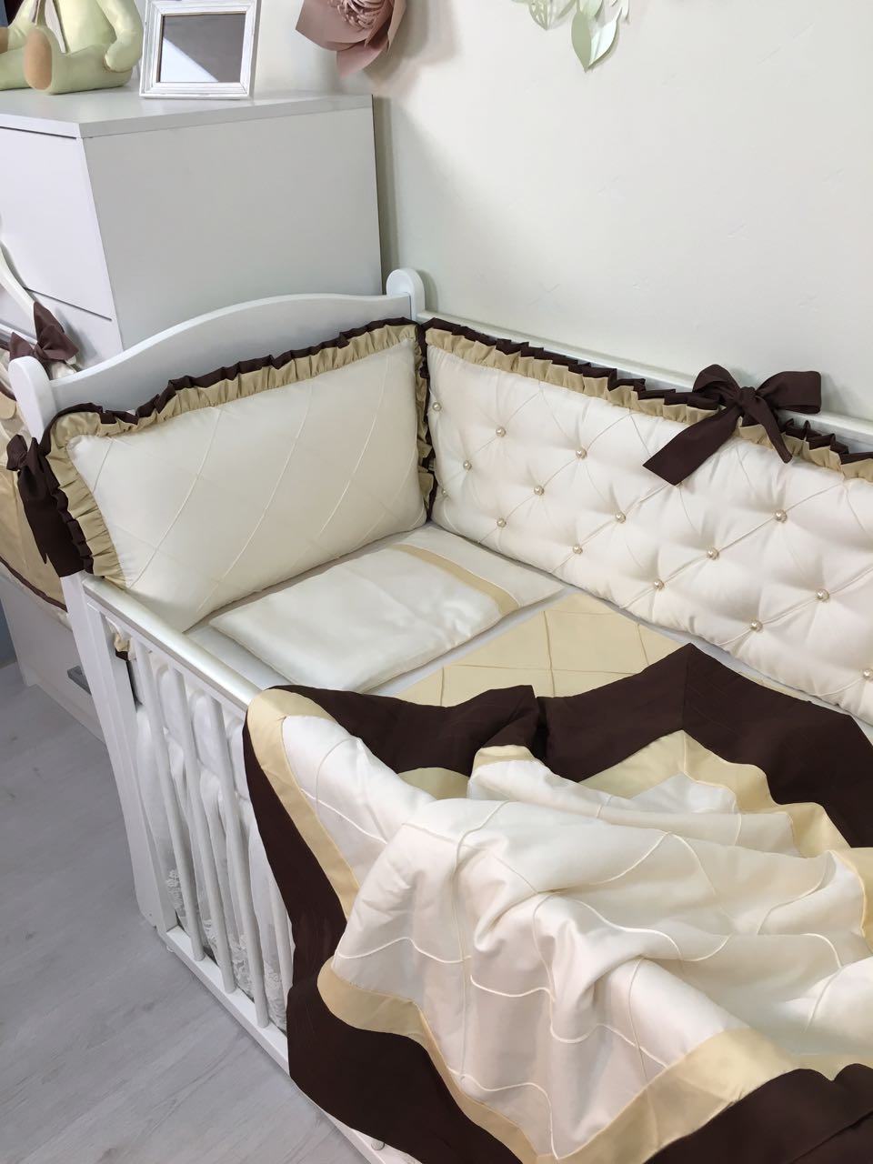 Комплект Marele ,коллекция "Роскошь"цвет шоколад/карамель, для прямоугольной кроватки