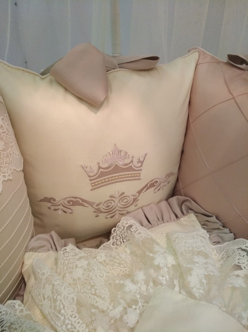Комплект MARELE для овальной кровати "Для принцессы"
